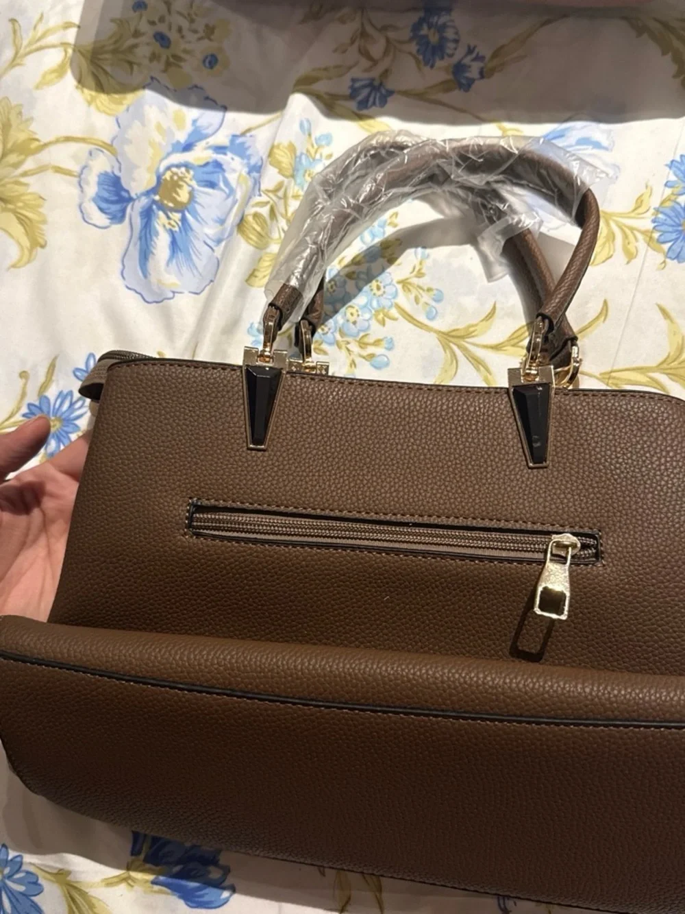 Classic Brown Structured Women’s Handbag with Adjustable Strap